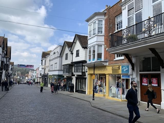 Guildford_127-129_High_Street_GU13AA